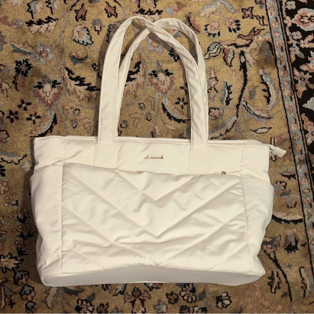 Lovevook Cream Quilted Tote